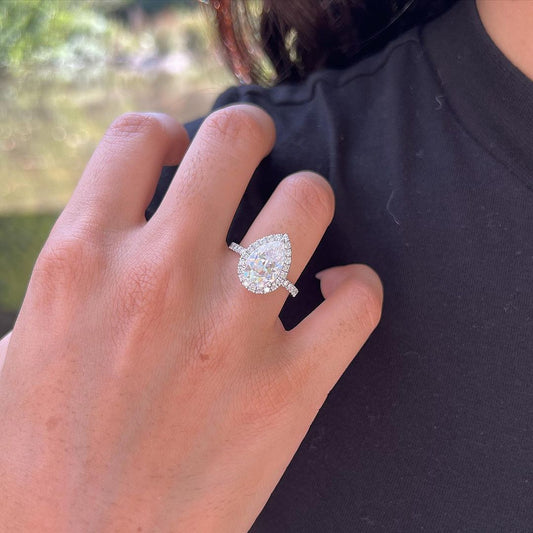 The Pear Cut Diamond: A Fusion of Elegance and Grace