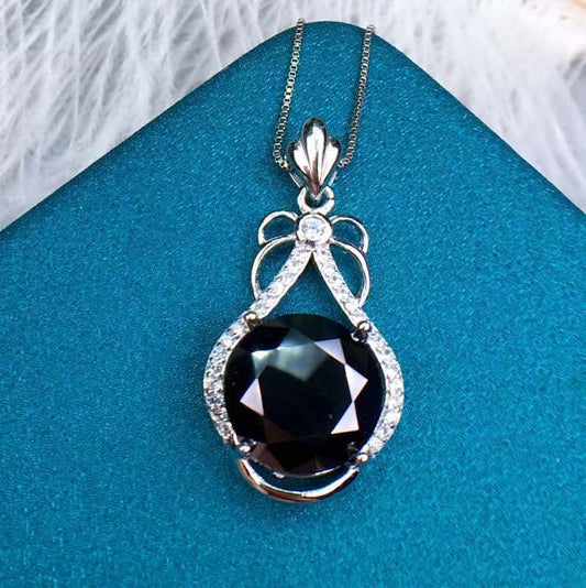 The Secret Language of Gemstones: What Your Jewellery Says About You