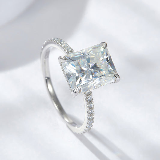 Radiant Cut Diamonds: Where Brilliance Meets Elegance